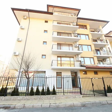 Апартаменты Menada Diamond Bay Солнечный берег
